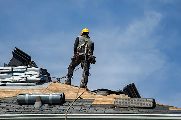 Professional Gutter Installation technician working in Fayette, UT